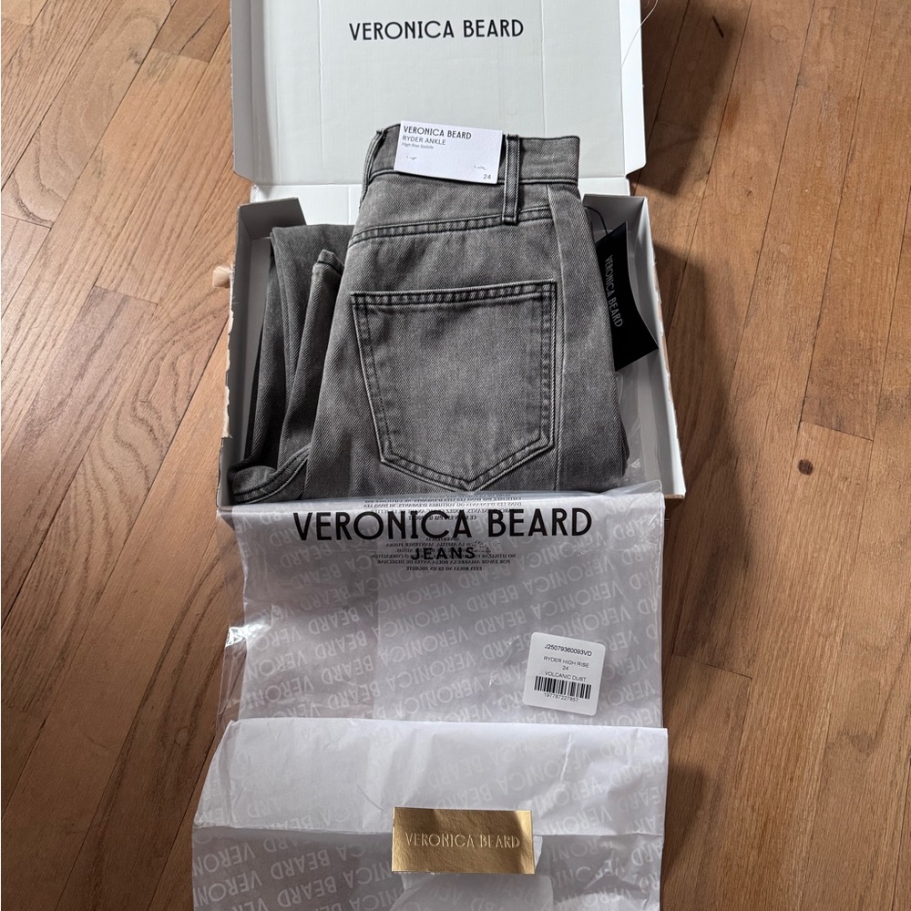 Veronica Beard Ryder Barrel Jean - Picture 7 of 13